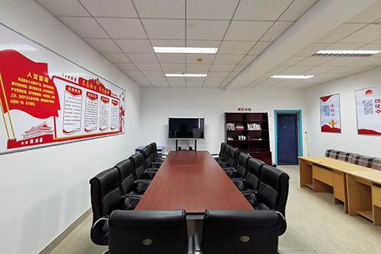 信息技术中心党支部建立党员活动室